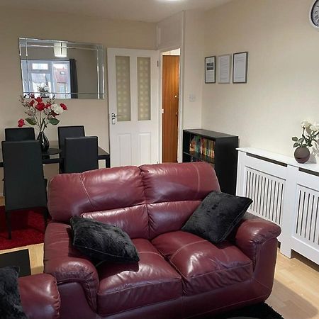 Nnk Air Bnb Enfield Buitenkant foto